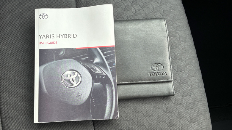 Toyota Yaris 1.5 Hybrid Design 5dr CVT Hybrid Hatchback